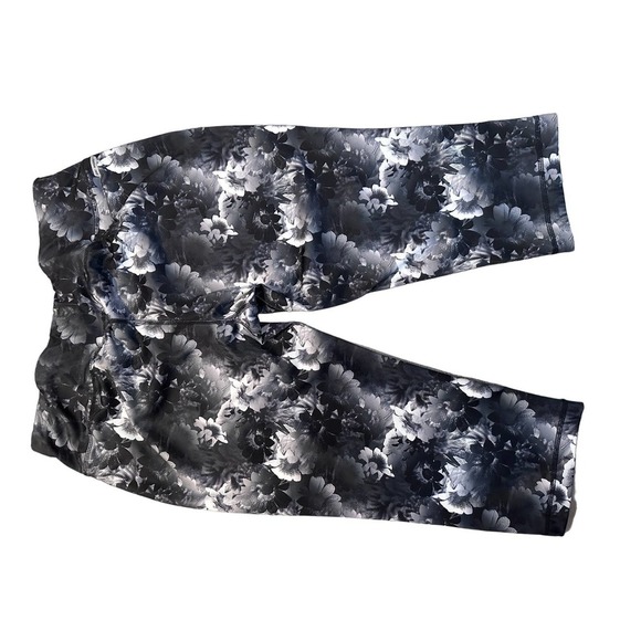 Danskin Now Capri Size L (12-14) Fitted - Picture 3 of 4